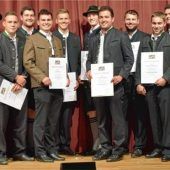 Junge Landwirte erhalten Meisterbriefe