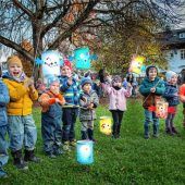 „Ich geh‘ mit meiner Laterne und meine Laterne mit mir“