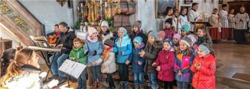 Am ersten Advent hatte der Kinderchor seinen ersten großen Auftritt. Foto nitzsche