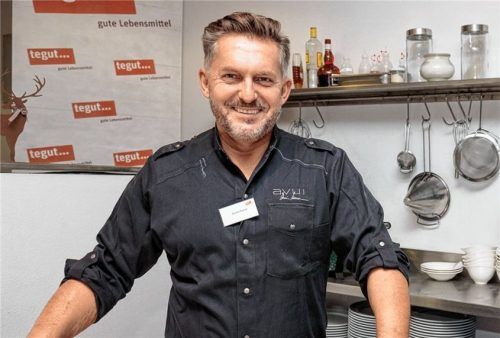Armin Karrer im Jahr 2021 in seiner damaligen Kochschule. Der gebürtige Kufsteiner wird die Nachfolge Winklers antreten.Foto tegut/ Jan Potente