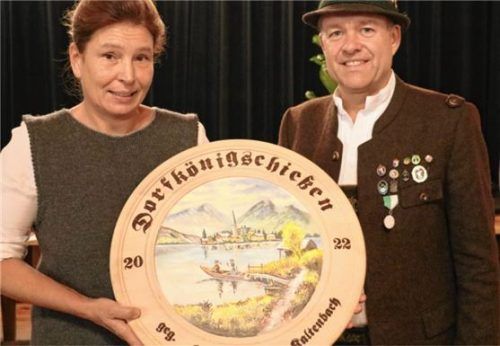 Bianca Molkenthin ist die dritte Dorfkönigin in der Geschichte des Schützenvereins. Foto rehberg