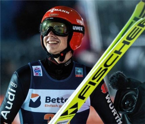 Constantin Schmid hat sich im Weltcup der Skispringer fest etabliert.Foto Hendrik Schmidt/dpa