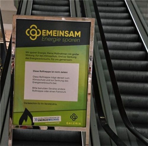 Im „Galeria Kaufhof Karstadt“ laufen derzeit aus Energiesparmaßnahmen nicht alle Rolltreppen. Foto Schlecker