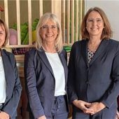 Ministerin bringt eine gute Nachricht