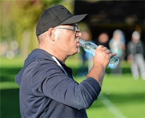Trainer Manfred Reidinger ist mit dem SC Vachendorf seit fünf Spielen ungeschlagen.Foto Franz Ruprecht