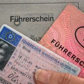 Der Führerschein steht im Stau
