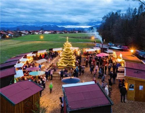Wie eine kleine Wagenburg wird der Adventsmarkt vom 2. bis 4. Dezember in Eggstätt aussehen.Foto re