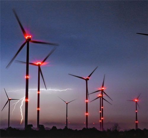 Windenergieanlagen und die „Verspargelung“ von Landschaften – ein Thema mit hohem Konfliktpotenzial.Foto dpa