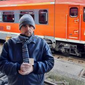 Ehepaar zwingt die Bahn in die Knie
