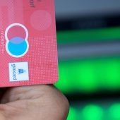 150 000 Euro: Betrüger prellen Rentner