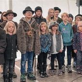 Höslwanger Klöpfelkinder spenden für Mattisburg