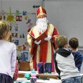 Nikolaus zu Besuch in der Grundschule am Gries