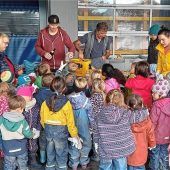 Eifrige Müllsammler bekommen OVB-Führung
