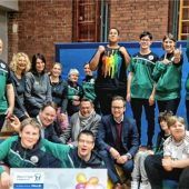 Jugendsportgruppe erhält Weihnachtsgeschenk