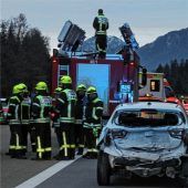 Vier Verletzte bei Auffahrunfall