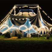 Zirkus-Flairin zauberhaftem Lichterglanz