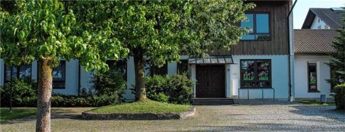 Auch die Grundschule Hochstätt (unser Bild) wird von einem Anbieter mit Mittagessen beliefert. Foto Heinz