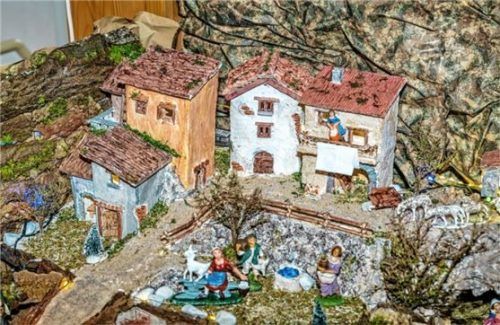 Bella Italia: Eindrücke von der Krippe in der Pizzeria „Il Castagno“ in Achenmühle. Foto Nitzsche