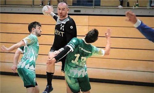 Daniel Gattung erzielte fünf Tore beim Heimsieg der ESV-Handballer. Foto ESV Rosenheim