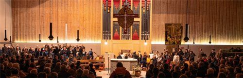 Das Adventssingen der Kolberoorer Musikschule in der Kirche Wiederkunft Christi.Foto re