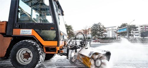 Der Deutsche Wetterdienst hatte im südöstlichen Alpenraum am Mittwoch vor Schnee und Eisregen gewarnt. Im Raum Rosenheim blieb die Lage aber ruhig.Foto Fabian Sommer / dpa