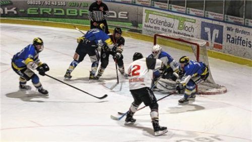 Der wichtige 2:1-Führungstreffer durch U20-Spieler Martin Hadersbeck.Foto Hadersbeck
