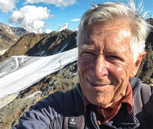 Die Bergwelt ist sein Leben: Karl Hegele (76), Mitglied der Bergsteigergilde Kolbermoor, eine DAV-Ortsgruppe der Sektion Bad Aibling. Foto privat