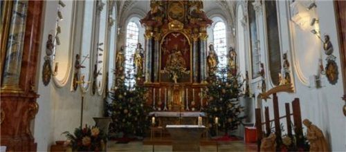 Die Pfarr- und Wallfahrtskirche Heilig Blut wird am dritten Adventswochenende wieder mit vorweihnachtlicher Stimmung gefüllt.Foto re
