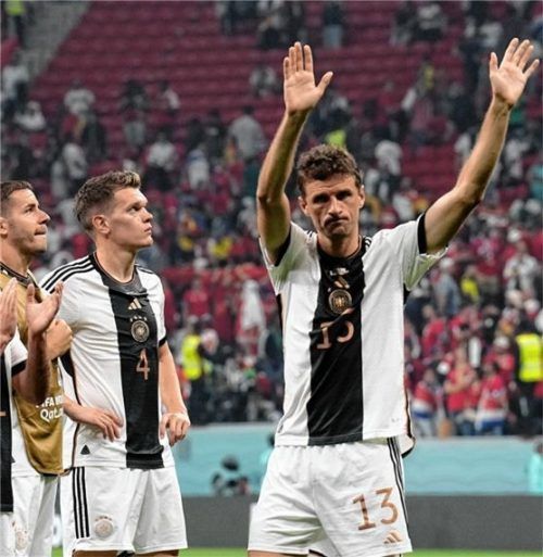 Endstation Vorrunde: Das frühe WM-Aus der deutschen Nationalelf enttäuscht die Fans.Foto dpa