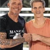 Boxer bittet seine Retter in den Ring