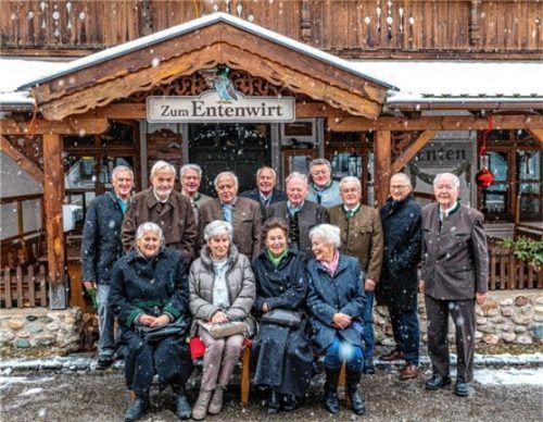 Große Freude beim Treffen beim Entenwirt in Törwang. Foto nitzsche