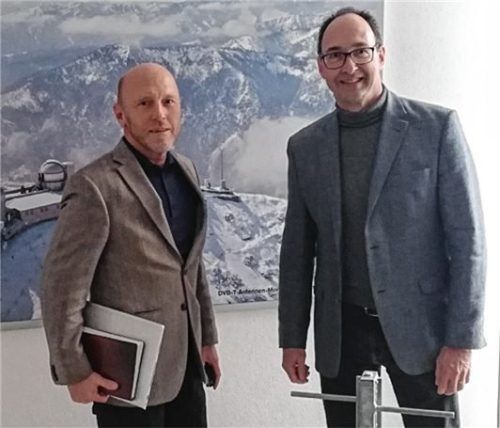 Kathrein-Geschäftsführer Jörg Lippert (links) und Technik- und Entwicklungsleiter Christian Sautter.