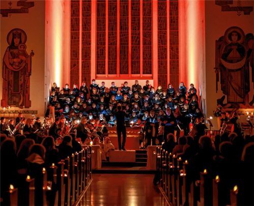 Kerzenscheinkonzert in der ausverkauften Christkönigskirche.Foto Seemaier