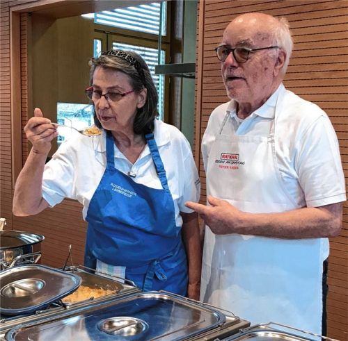Kornelia und Peter Kaiser von der Rosenheimer „Leibspeise“ kochen an Heiligabend ein Festessen für Bedürftige. Foto Privat