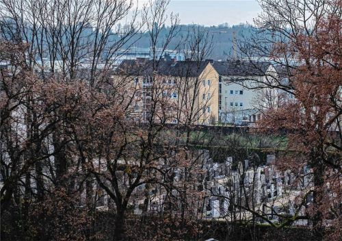 Nicht mehr zu umgehen war für die Stadt eine Anpassung der Friedhofsgebühren zu Beginn dieses Jahres. Foto Thomae