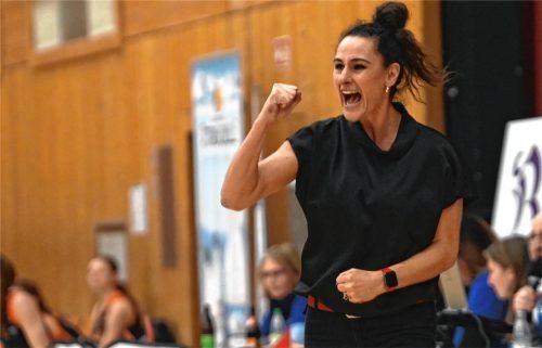 So kennt man Wasserburgs Trainerin Rebecca Thoresen: Leidenschaftlich und mit viel Herzblut bei der Sache. Jetzt hört sie auf. Foto Hans-Jürgen Ziegler