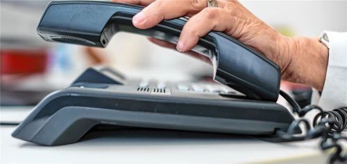 Verbale Attacken: Der 48-jährige Diplom-Ingenieur beschimpft Angehörige regelmäßig per Telefon. Foto dpa