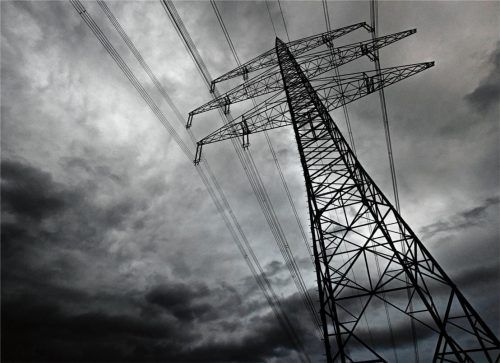 Wie wahrscheinlich ist ein großflächiger Blackout? Unter Experten und Lesern ist diese Frage umstritten. Foto dpa