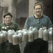 Jede schleppt zehn Mass…