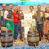 Dreifacher Bieranstich auf der Grünen Woche