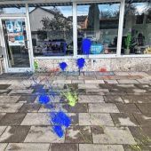 Wer steckt hinter der Farbattacke auf das AfD-Büro in Rosenheim?