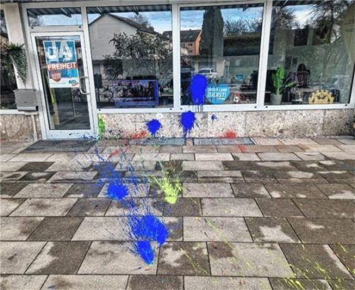 Das AfD-Büro am Georg-Staber-Ring wurde zum Ziel einer Farbattacke. Foto Andreas Winhart