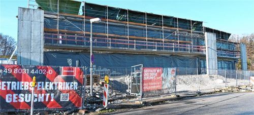 Die größte Baustelle – wörtlich und im übertragenen Sinne – ist auch in diesem Jahr der Neubau der Otfried-Preußler-Grundschule in Stephanskirchen. Foto Schlecker