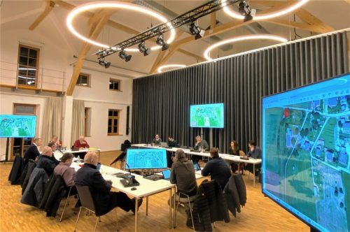 Die neue Kulturmühle bietet den Marktgemeinderäten und Zuhörern bei Sitzungen ein modernes Flair. Foto Neuwirth