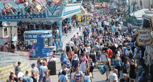 Gut besucht, wenn auch nicht so stark wie in den Vorjahren, war das Herbstfest heuer nach der Corona-Pause. Foto Schlecker