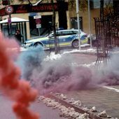 Linker Krawall-Tourismus