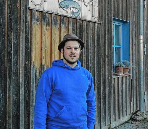 Kevin Pommerenke hat sich einen Kindheitstraum erfüllt und sich mit einer Fischzucht selbstständig gemacht. Foto  Hampel