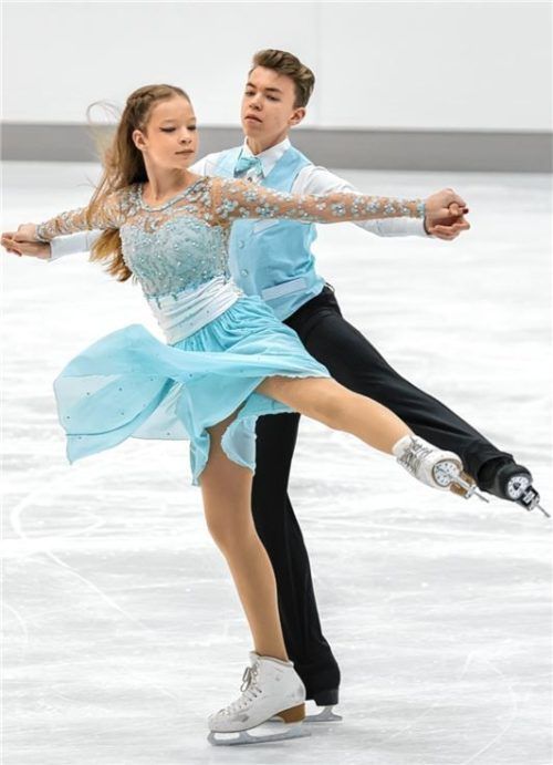 Lea-Sophie Fromm/Jonathan Hörmann tanzten gekonnt den Pflichttanz Westminster Waltz und sicherten sich bei der Deutschen den 3. Platz. Foto www.eislauffotos.de
