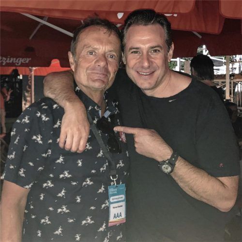 Nach einem Auftritt: Werner Oeckler (links) und Sascha Vollmer von „The BossHoss“. Foto privat