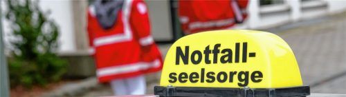 Rund 513 Stunden wurden in Stadt und Landkreis Rosenheim 2022 ehrenamtlich von den beiden großen Kirchen für die Notfallseelsorge aufgebracht.Foto dpa